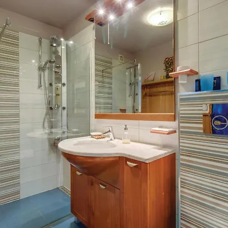Сasa de vacaciones In With Sauna Mali Lošinj