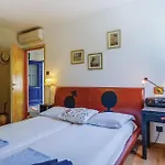 بيت للعطل In With Sauna